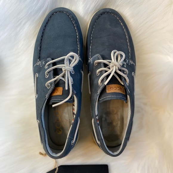 ecco mens boat shoes